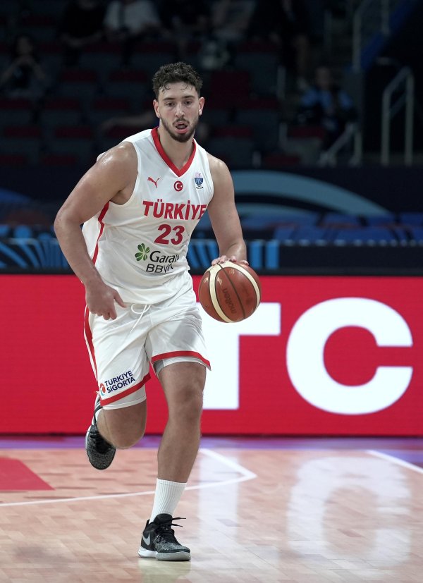 掌心策略 申京：NBA最难防守的人是恩比德，我状态好的时候无人能挡